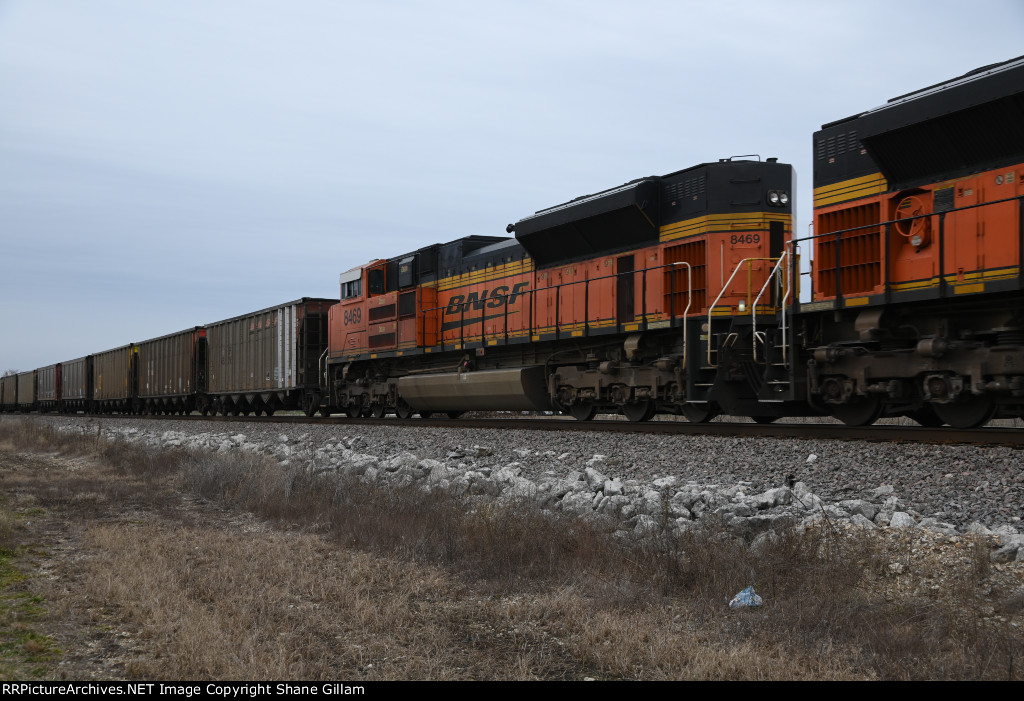 BNSF 8469